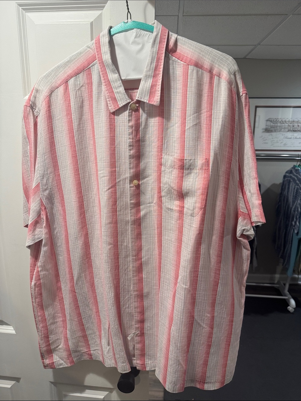 Tommy Bahama Men's Casual Short-Sleeve Button-Up Shirt — Pink & White Stripe